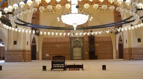 009 - Al-Fateh-Mosque-in-Manama-Bahrain-(interior)